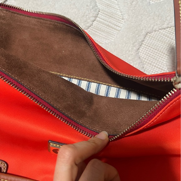 Sold Dooney & Bourke Bag - Picture 4 of 10